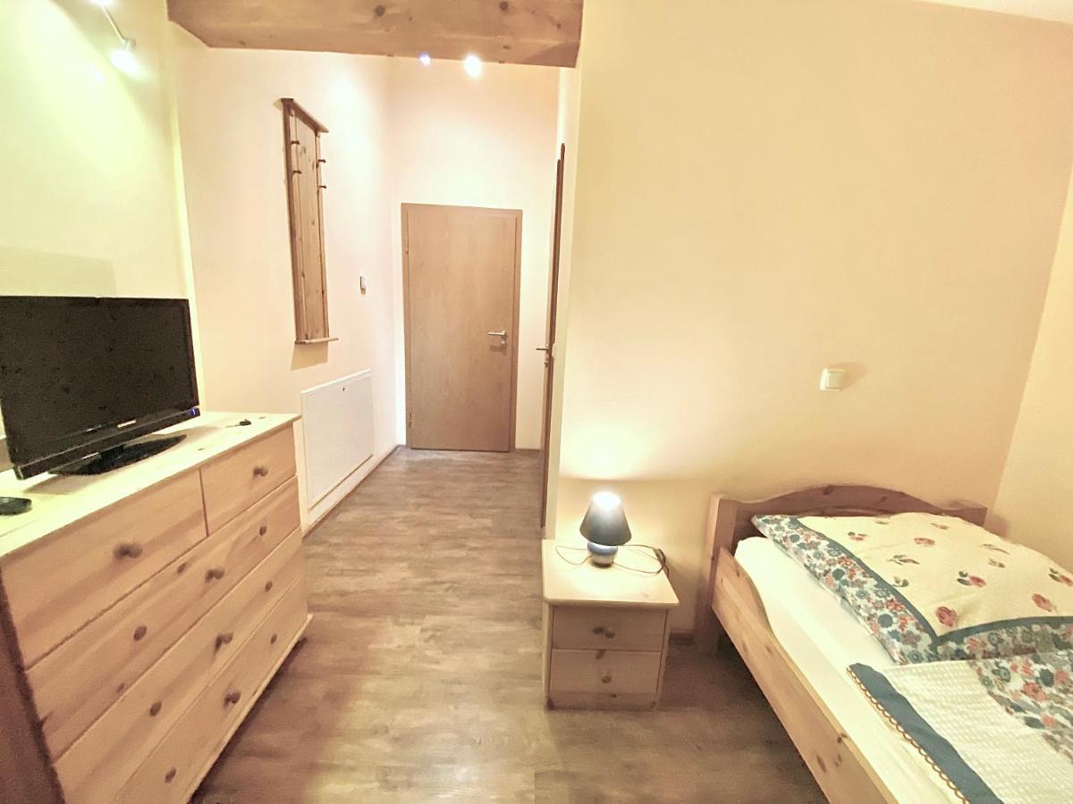 Pension Laurent Ranch Gottfrieding Room photo